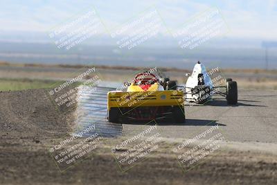 media/Oct-26-2025-CalClub SCCA (Sun) [[8ce1e69566]]/Group 6/Grapevine/